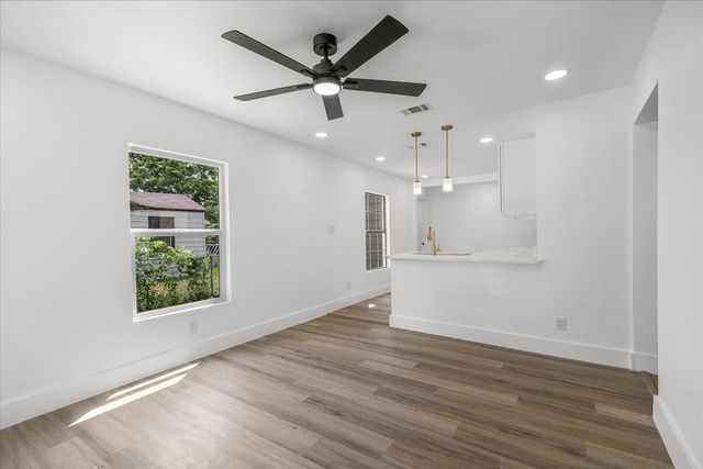 1808 Glenmore Avenue, Fort Worth, TX 76102