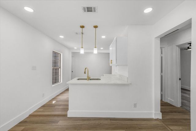 1808 Glenmore Avenue, Fort Worth, TX 76102