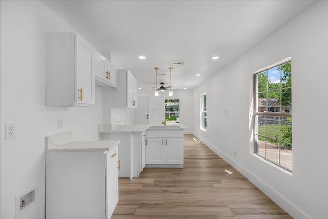 1808 Glenmore Avenue, Fort Worth, TX 76102
