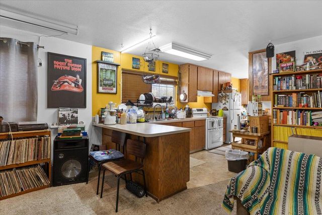 947 Murray Avenue, Medford, OR 97501