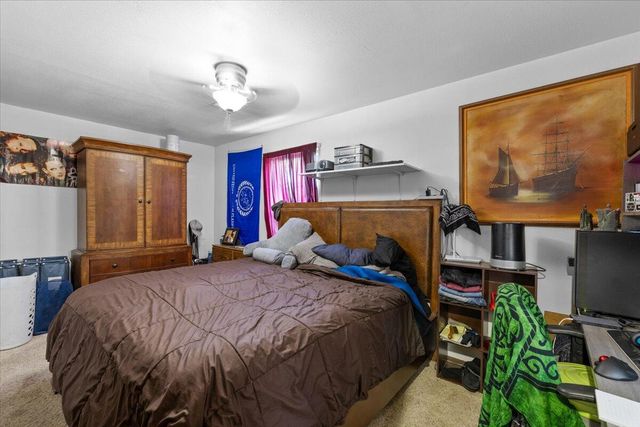 947 Murray Avenue, Medford, OR 97501