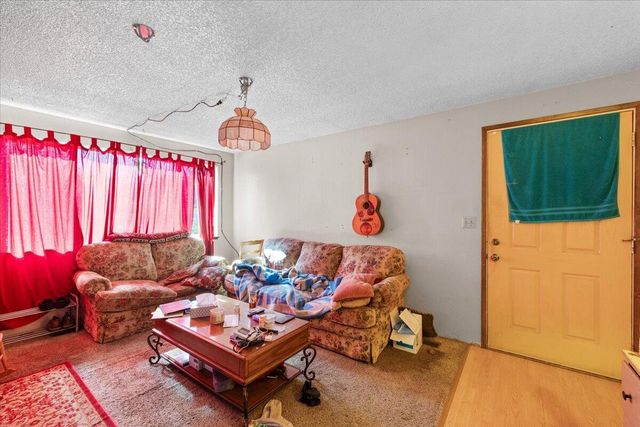 947 Murray Avenue, Medford, OR 97501