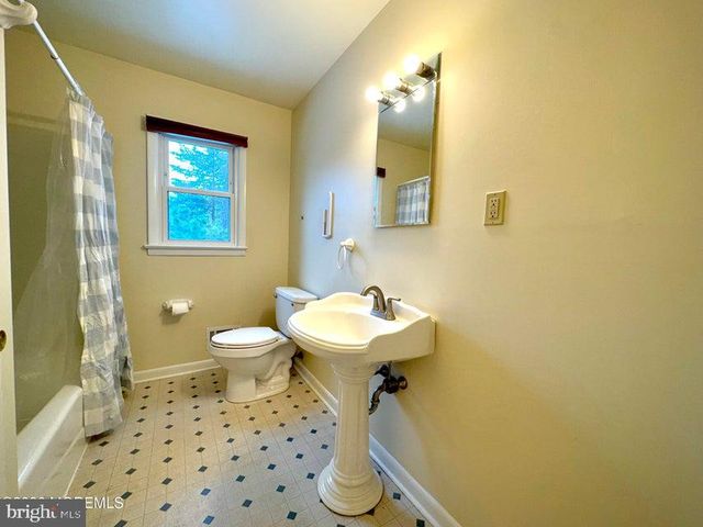 1408 BEAVER DAM RD, Point Pleasant Boro, NJ 08742