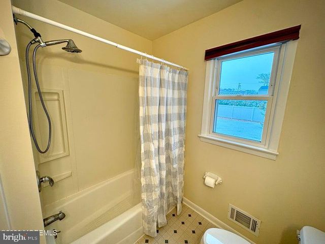 1408 BEAVER DAM RD, Point Pleasant Boro, NJ 08742