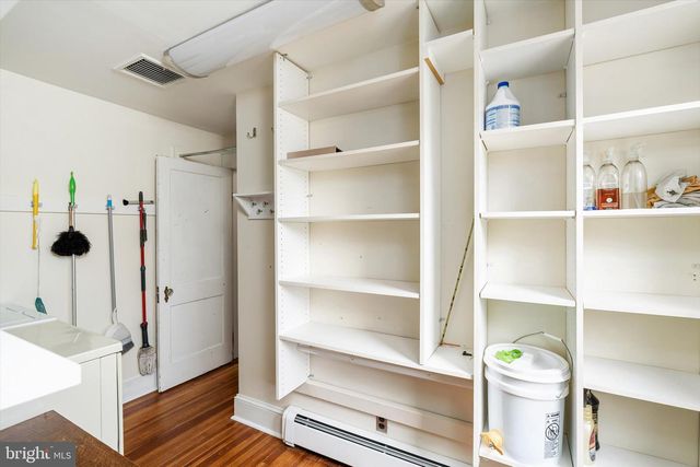 1360 EDINBURG RD, West Windsor, NJ 08550