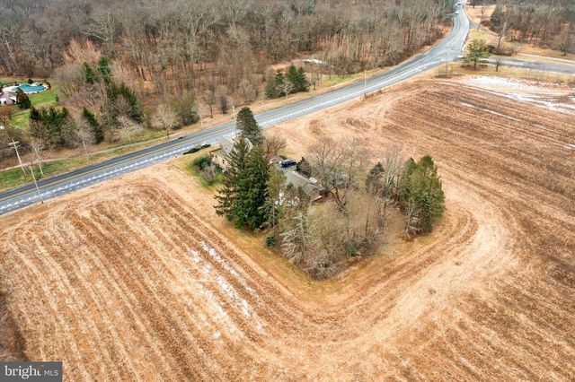 1360 EDINBURG RD, West Windsor, NJ 08550