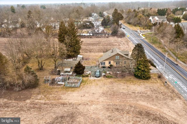 1360 EDINBURG RD, West Windsor, NJ 08550