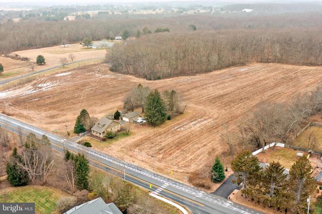 1360 EDINBURG RD, West Windsor, NJ 08550