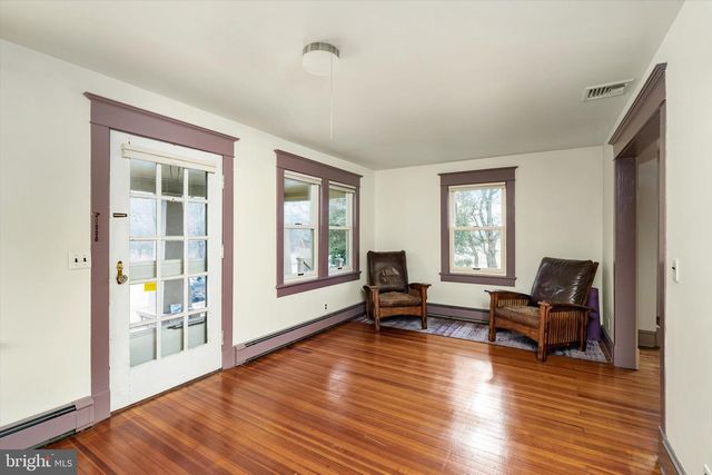 1360 EDINBURG RD, West Windsor, NJ 08550