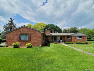 7124 Elmwood Drive, Grand Blanc Charter Township, MI 48439