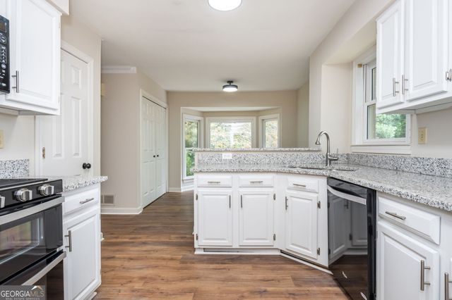 1354 Sheffield Glen Way NE, Atlanta, GA 30329