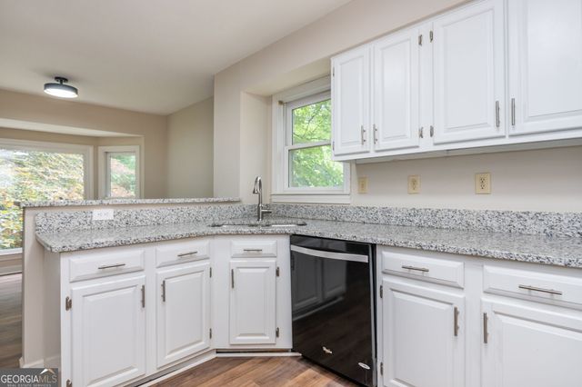 1354 Sheffield Glen Way NE, Atlanta, GA 30329