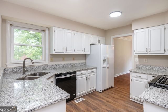 1354 Sheffield Glen Way NE, Atlanta, GA 30329