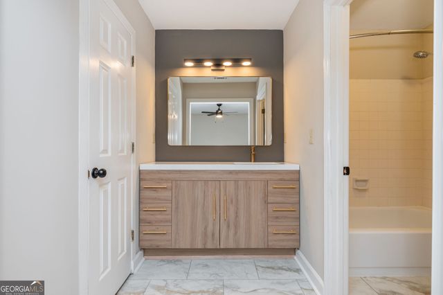 1354 Sheffield Glen Way NE, Atlanta, GA 30329