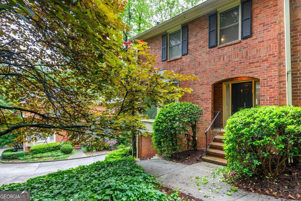 1354 Sheffield Glen Way NE, Atlanta, GA 30329