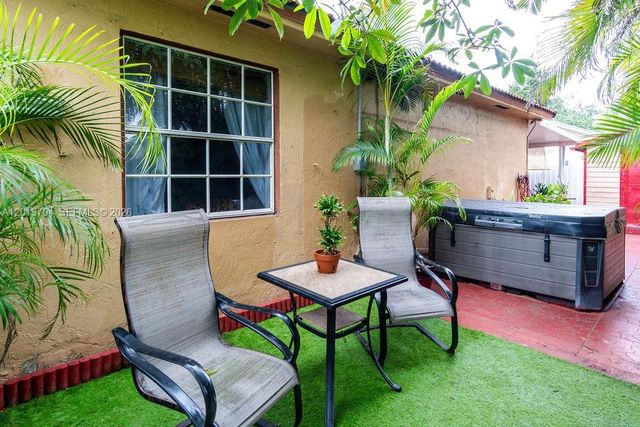 7411 W 33rd Ave, Hialeah, FL 33018