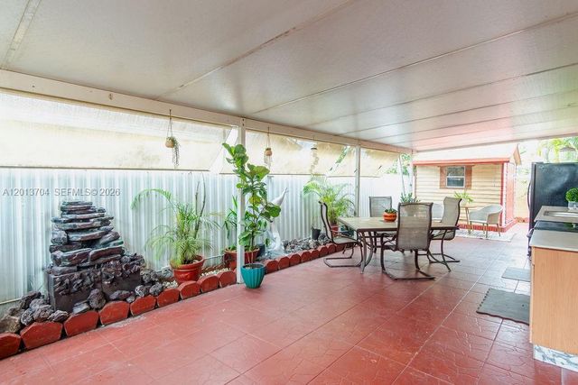 7411 W 33rd Ave, Hialeah, FL 33018