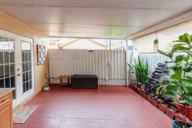 7411 W 33rd Ave, Hialeah, FL 33018
