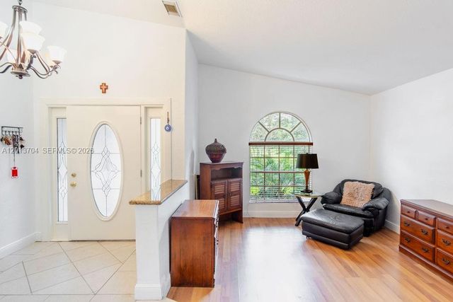 7411 W 33rd Ave, Hialeah, FL 33018