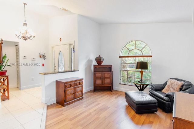 7411 W 33rd Ave, Hialeah, FL 33018