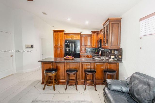 7411 W 33rd Ave, Hialeah, FL 33018