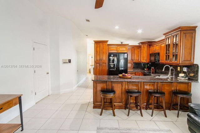 7411 W 33rd Ave, Hialeah, FL 33018