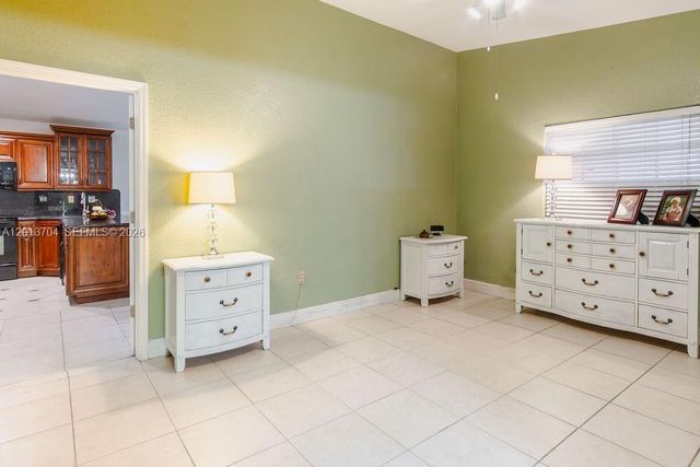 7411 W 33rd Ave, Hialeah, FL 33018