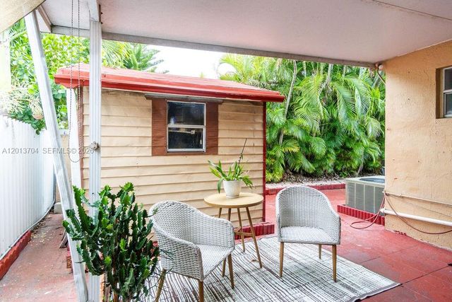 7411 W 33rd Ave, Hialeah, FL 33018
