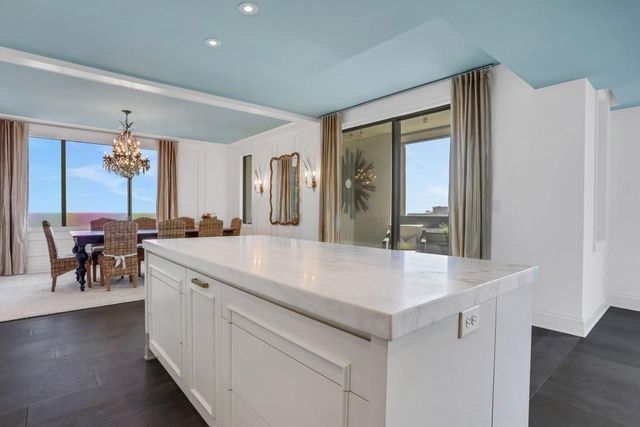 75 14th NE Street 4060, Atlanta, GA 30309