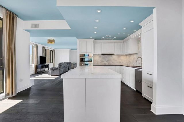 75 14th NE Street 4060, Atlanta, GA 30309