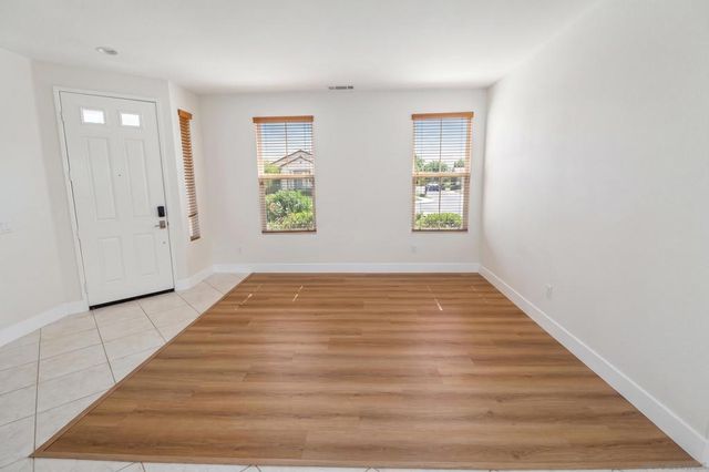 1499 Enchante, Oceanside, CA 92056