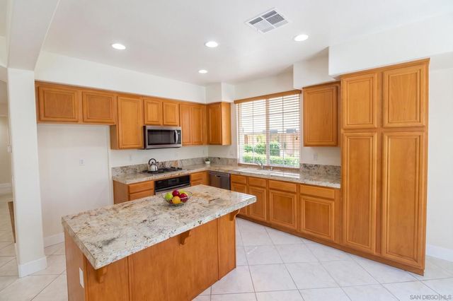 1499 Enchante, Oceanside, CA 92056