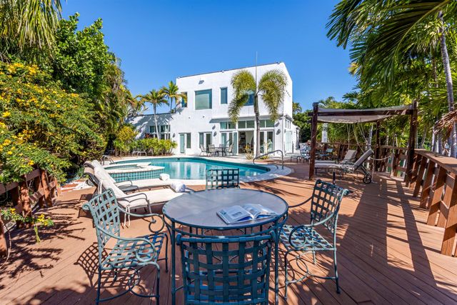 794 Staghorn Court, Boca Raton, FL 33432