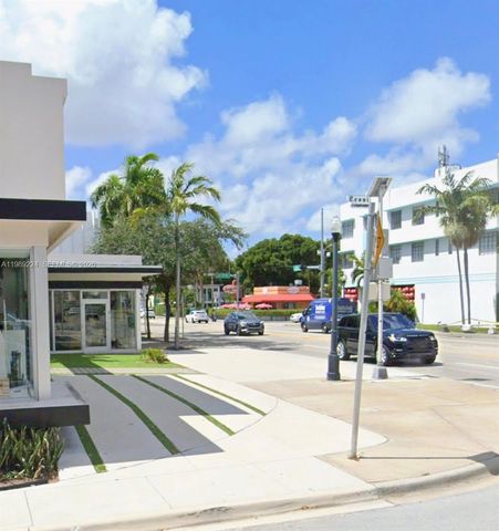 7111 Biscayne Blvd, Miami, FL 33138