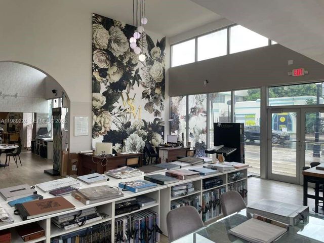 7111 Biscayne Blvd, Miami, FL 33138