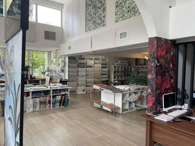 7111 Biscayne Blvd, Miami, FL 33138