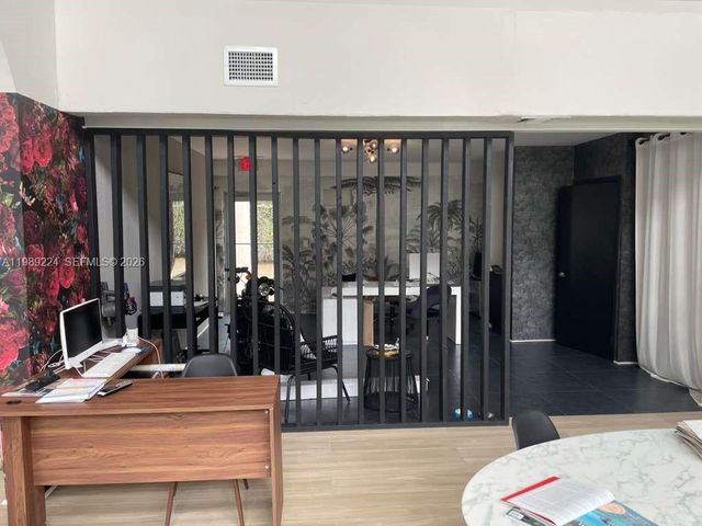 7111 Biscayne Blvd, Miami, FL 33138