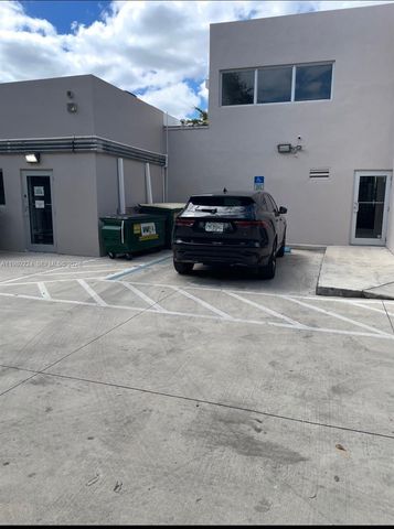 7111 Biscayne Blvd, Miami, FL 33138