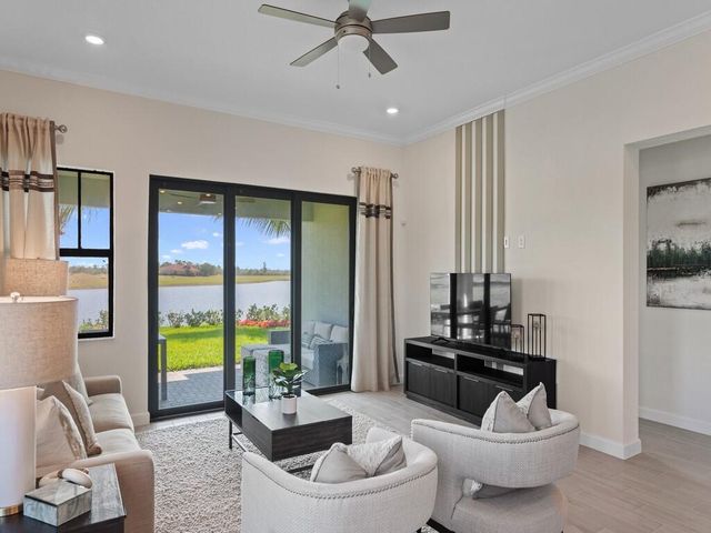 721 SE Fascino Circle, Port St. Lucie, Port St Lucie, FL 34984