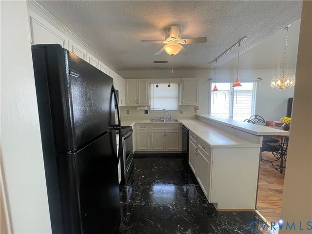 3008 W Grant St, Hopewell, VA 23860