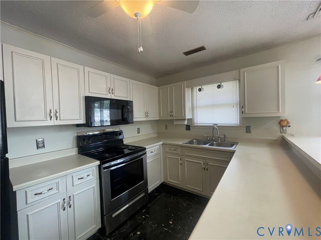 3008 W Grant St, Hopewell, VA 23860