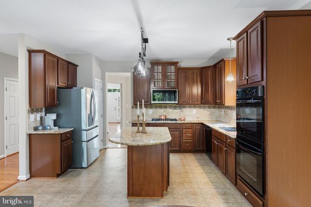 1100 WRIGHT CT, Fredericksburg, VA 22401