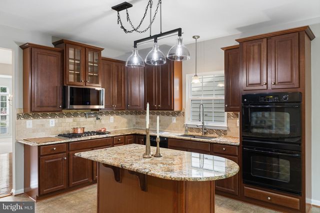 1100 WRIGHT CT, Fredericksburg, VA 22401
