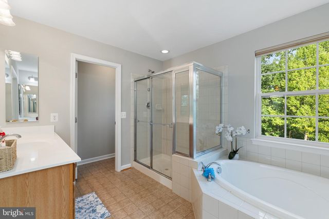 1100 WRIGHT CT, Fredericksburg, VA 22401