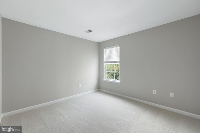1100 WRIGHT CT, Fredericksburg, VA 22401
