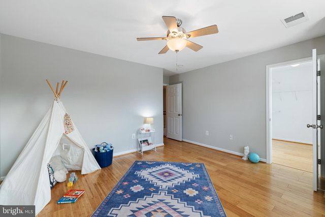 1100 WRIGHT CT, Fredericksburg, VA 22401