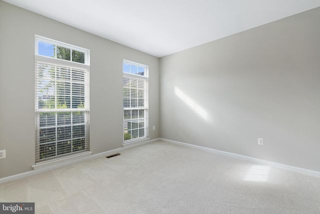 1100 WRIGHT CT, Fredericksburg, VA 22401