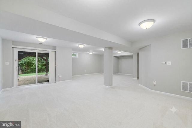 1100 WRIGHT CT, Fredericksburg, VA 22401