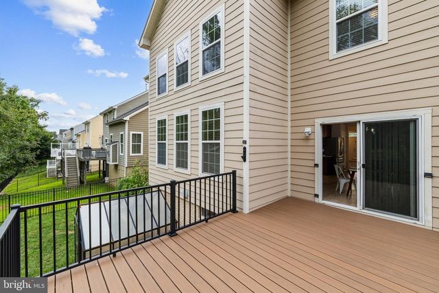 1100 WRIGHT CT, Fredericksburg, VA 22401