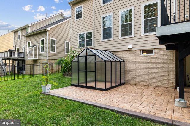 1100 WRIGHT CT, Fredericksburg, VA 22401